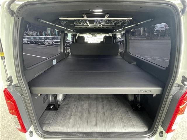 Toyota HIACE VAN 2022 8188131-16