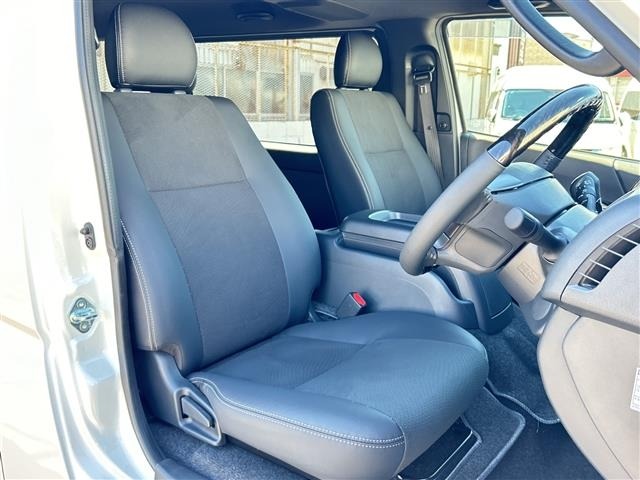 Toyota HIACE VAN 2026 8188132-12