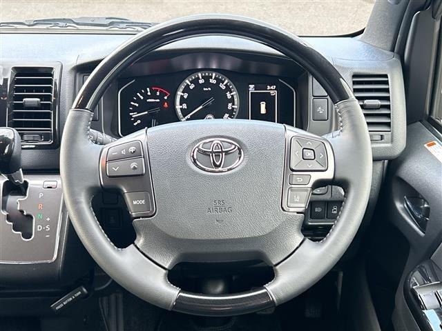 Toyota HIACE VAN 2025 8188133-1