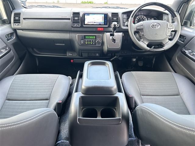 Toyota HIACE VAN 2025 8188133-3