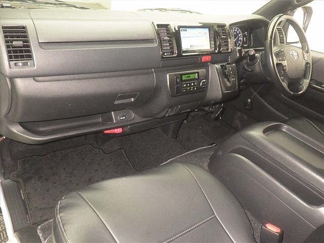 Toyota HIACE VAN 2021 8188497-4