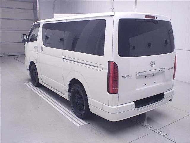 Toyota HIACE VAN 2022 8188514-1