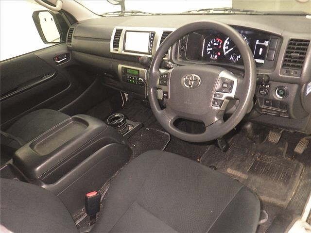 Toyota HIACE VAN 2022 8188514-3