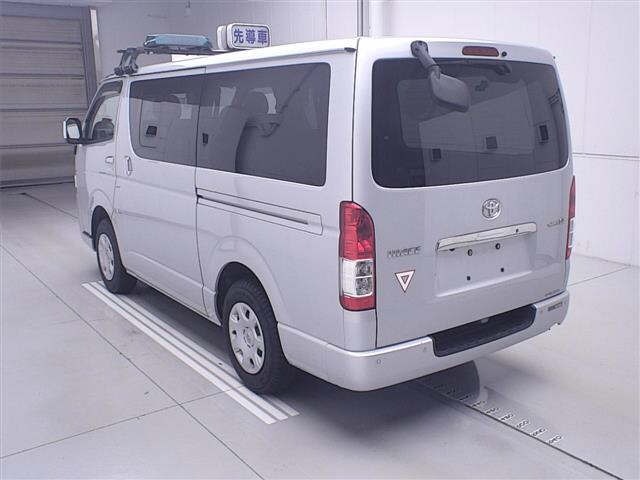 Toyota HIACE VAN 2021 8188525-1