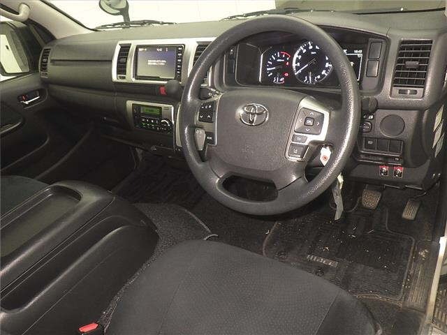 Toyota HIACE VAN 2021 8188525-3