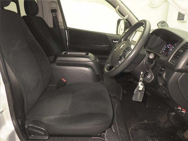 Toyota HIACE VAN 2021 8188525-5