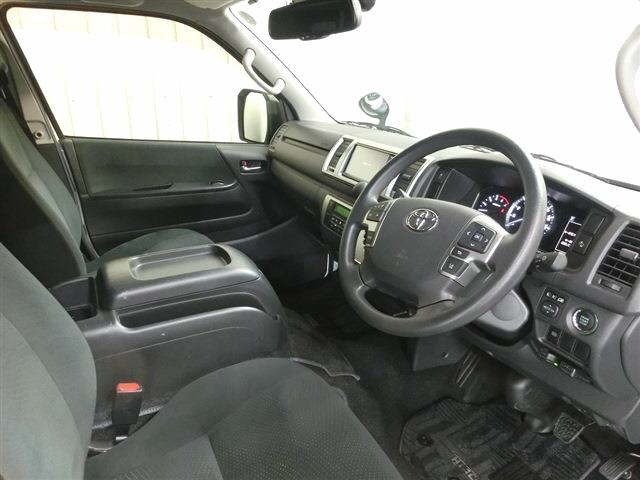 Toyota HIACE VAN 2022 8188656-3