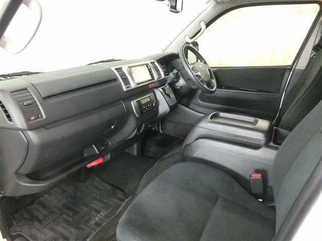Toyota HIACE VAN 2022 8188656-4