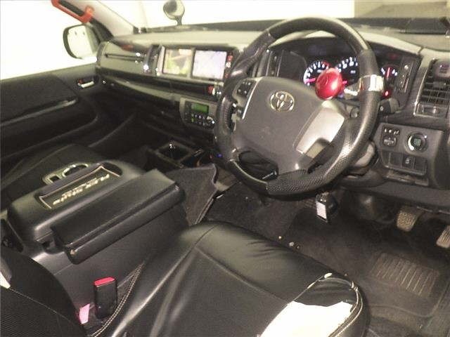 Toyota HIACE WAGON 2018 8190160-3