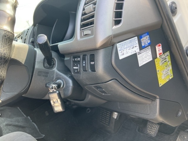 Toyota HIACE WAGON 2011 8190169-6