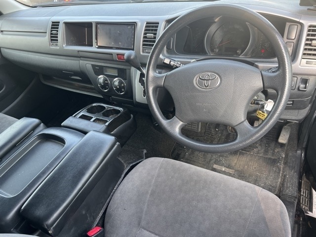 Toyota HIACE WAGON 2011 8190170-4