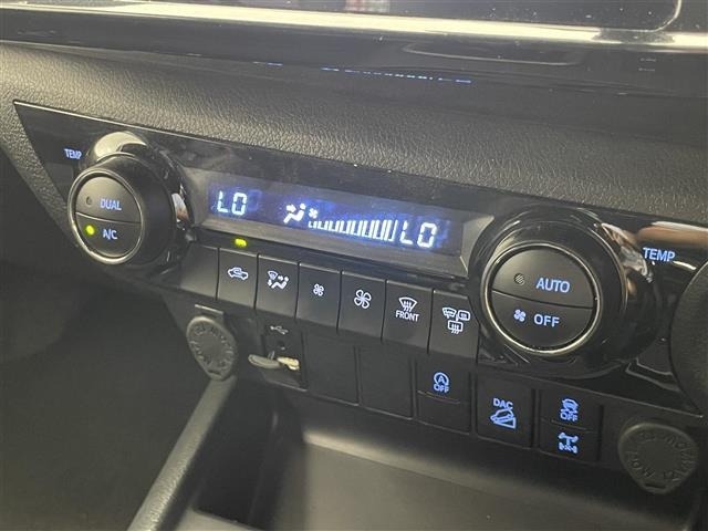 Toyota HILUX 2023 8191186-8