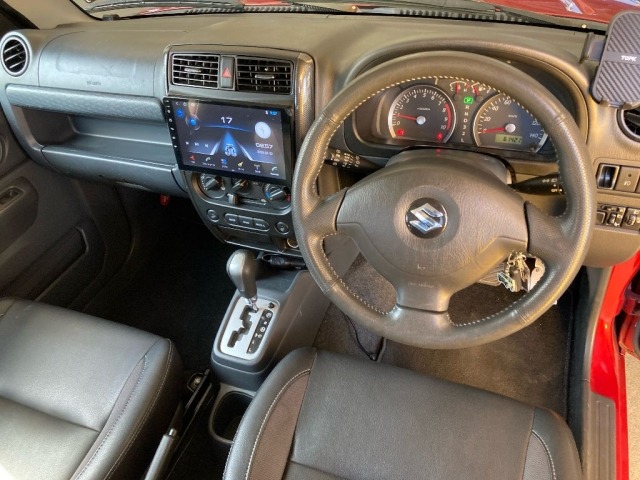 Suzuki JIMNY 2010 8184705-3