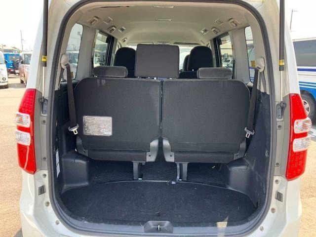 Toyota NOAH 2013 8192841-10