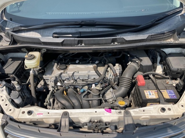Toyota NOAH 2013 8192841-11