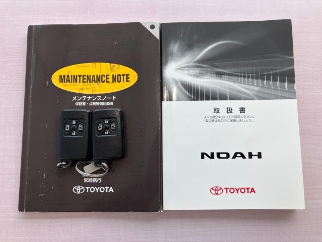 Toyota NOAH 2013 8192841-13