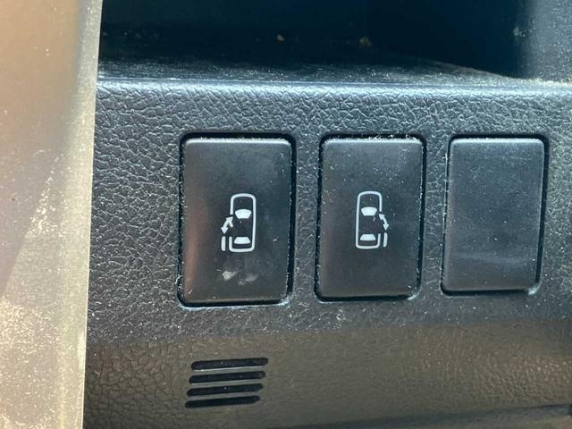 Toyota NOAH 2013 8192841-16