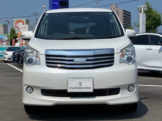 Toyota NOAH 2013 8192841-24