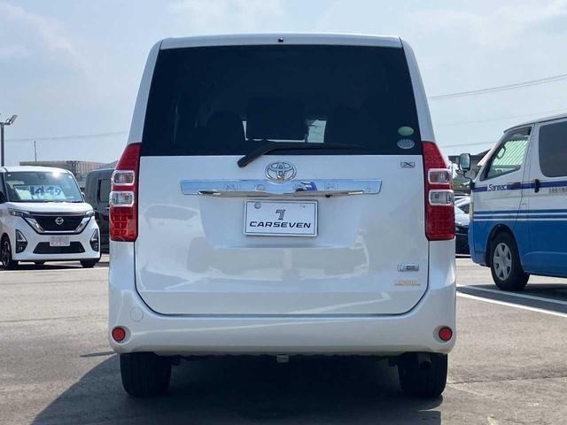 Toyota NOAH 2013 8192841-6