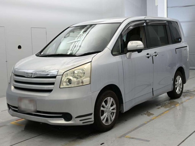 Toyota NOAH 2009 8192843-0