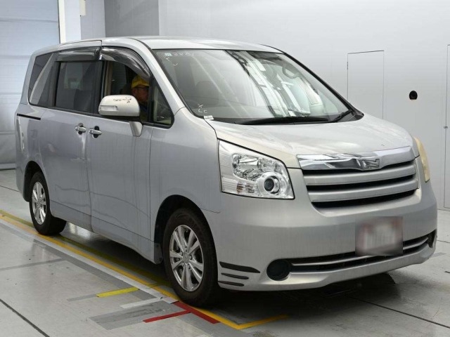 Toyota NOAH 2009 8192843-5