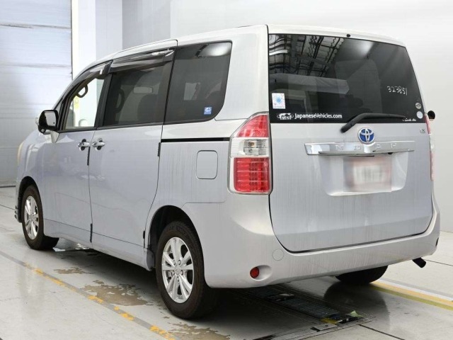 Toyota NOAH 2009 8192843-6