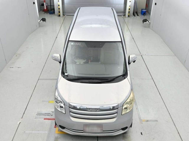 Toyota NOAH 2009 8192843-7