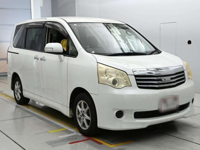 Toyota NOAH 2011 8192846-5