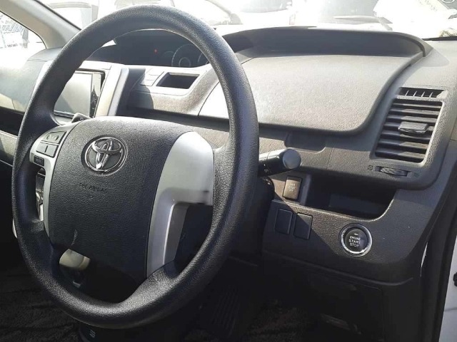 Toyota NOAH 2011 8192846-9