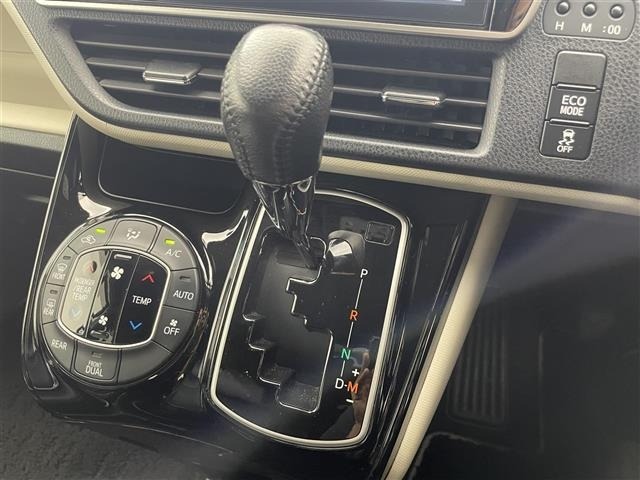 Toyota NOAH 2018 8193048-11
