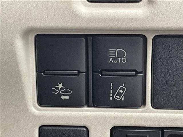 Toyota NOAH 2018 8193048-20