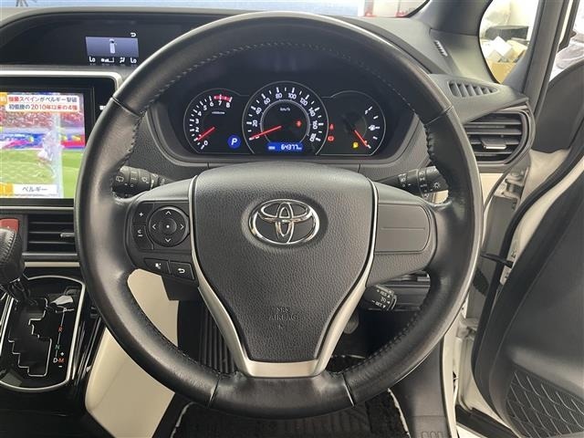 Toyota NOAH 2018 8193048-3