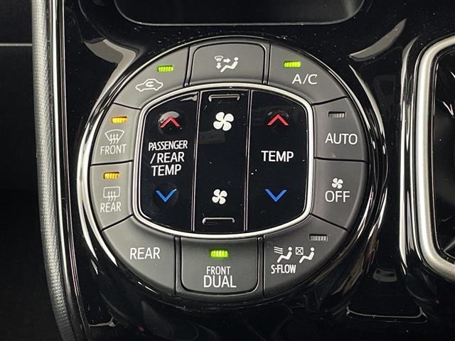 Toyota NOAH 2020 8193049-1