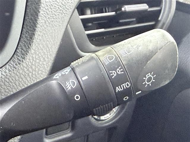 Toyota NOAH 2014 8193091-21