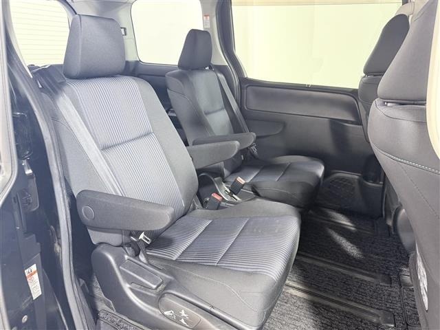 Toyota NOAH 2014 8193091-8