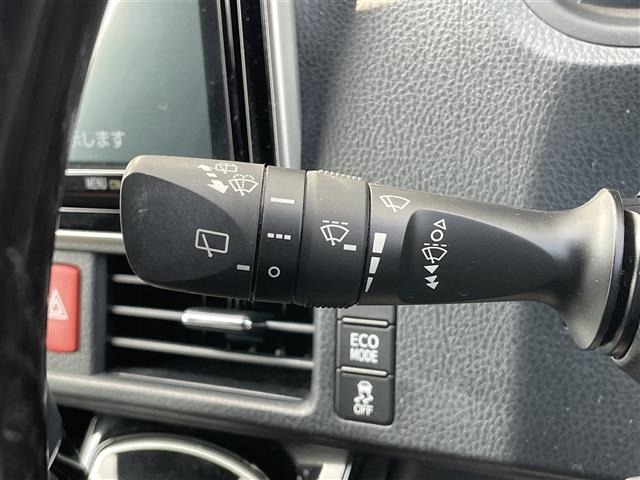 Toyota NOAH 2021 8193154-1
