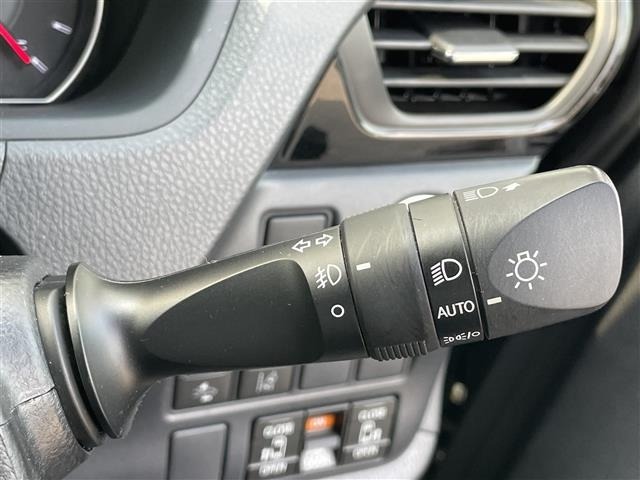 Toyota NOAH 2021 8193154-3