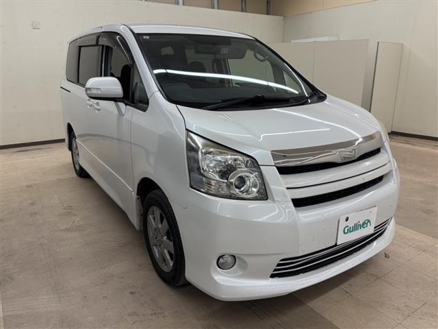 Toyota NOAH 2008 8193175-0