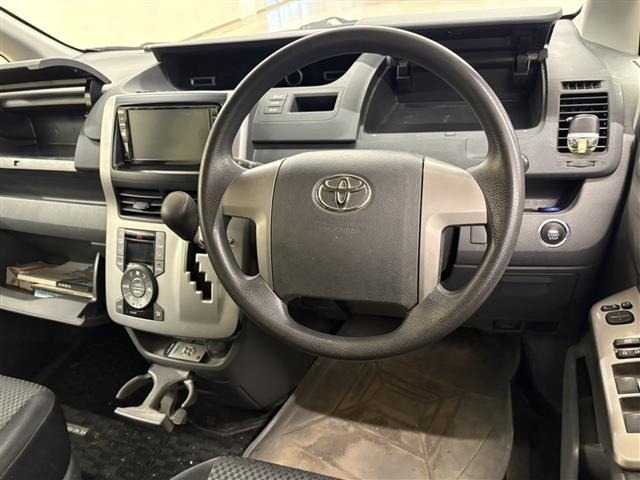 Toyota NOAH 2008 8193175-2