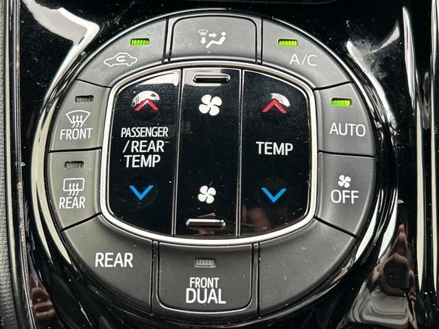 Toyota NOAH 2021 8193186-4