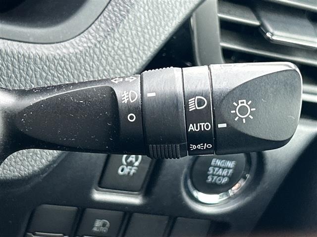 Toyota NOAH 2021 8193186-9