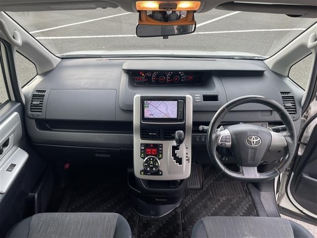 Toyota NOAH 2010 8193187-12