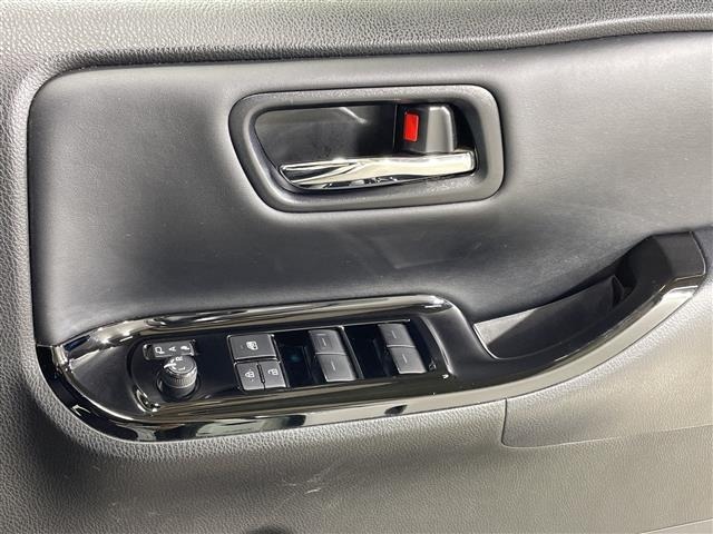 Toyota NOAH 2021 8193190-2