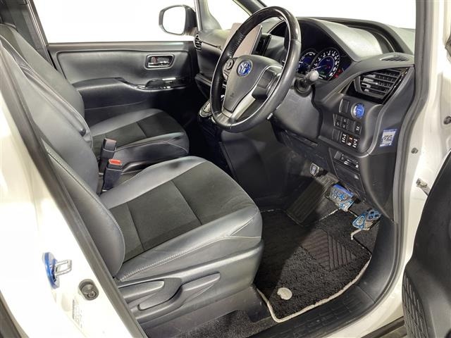 Toyota NOAH 2021 8193190-6