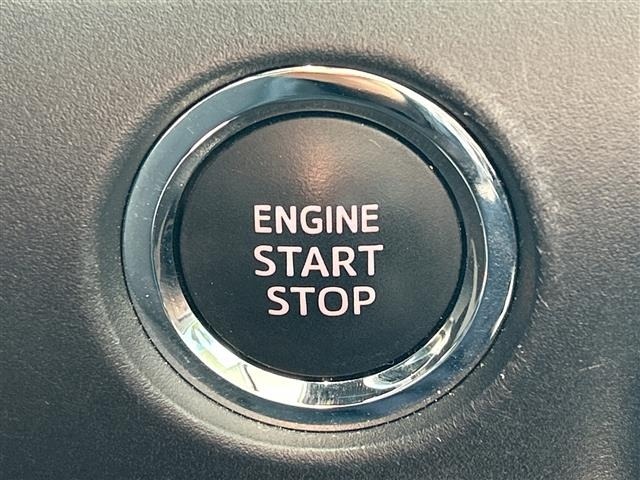Toyota NOAH 2018 8193197-1