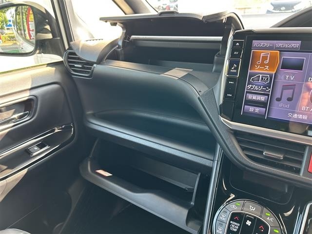 Toyota NOAH 2018 8193197-11