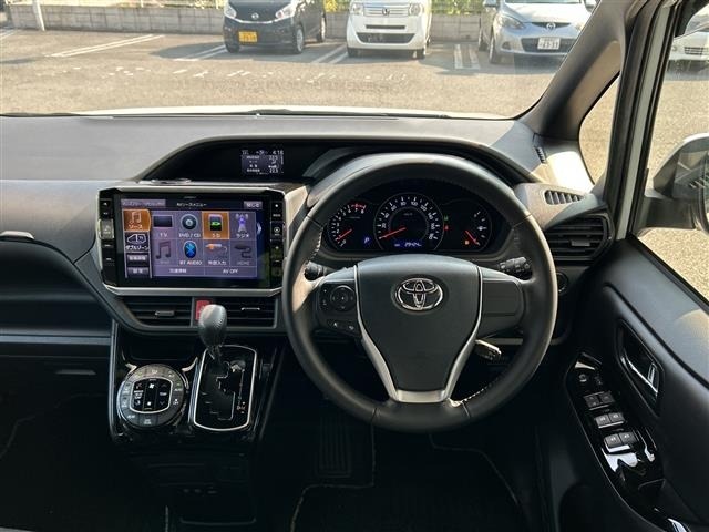Toyota NOAH 2018 8193197-14