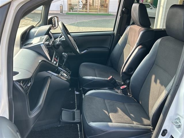 Toyota NOAH 2018 8193197-4