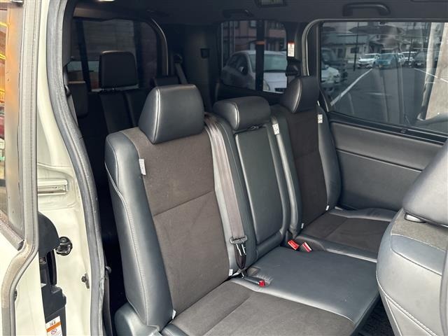 Toyota NOAH 2018 8193198-11
