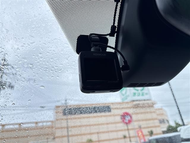 Toyota NOAH 2018 8193198-18